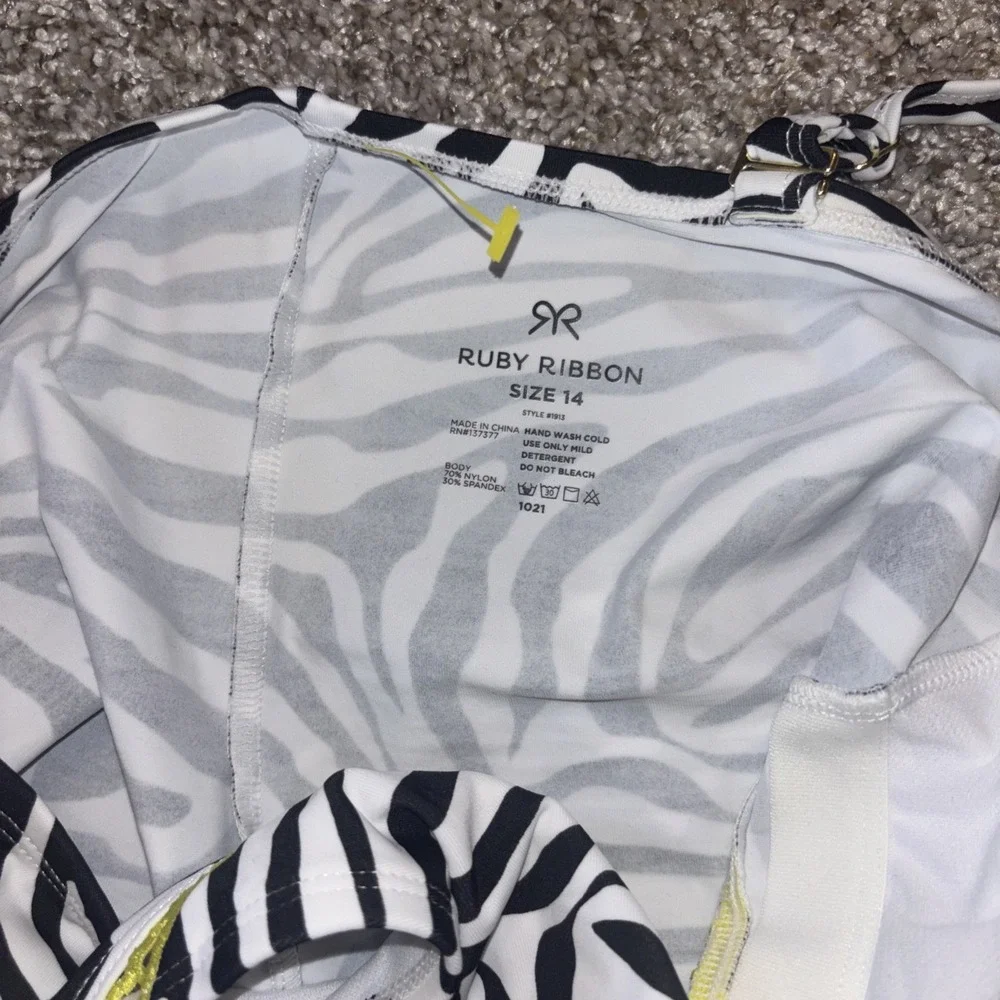 NEW Orig$139 Ruby Ribbon Zebra St Tropez 1 Piece Swim Bathing Suit 14 NWT